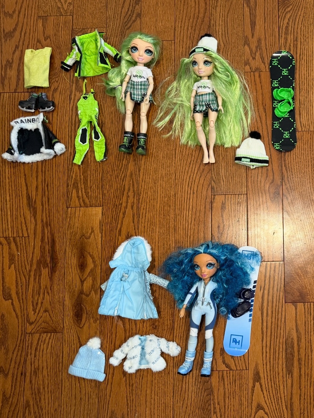 Lot of Rainbow High Dolls